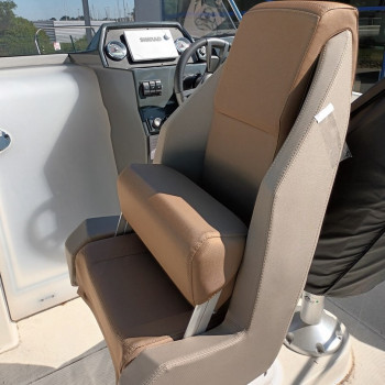 Purchase Pilot seat cover Quicksilver Activ 675 Open / Activ 595 Cabin / ...