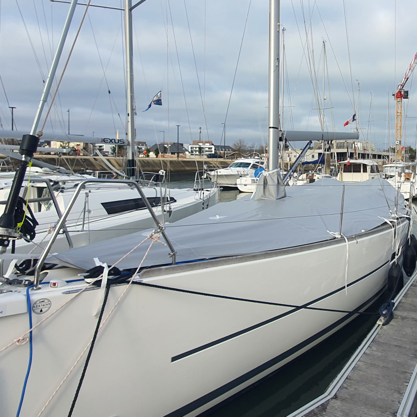 Purchase Flat roof Dufour 360 GL deck