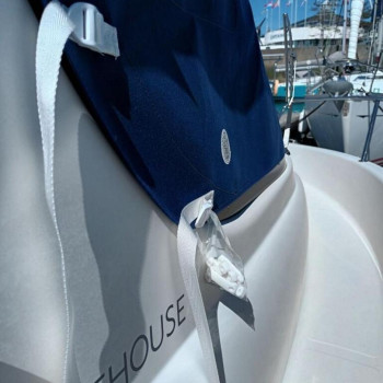 Purchase Quicksilver 640 Helm UV Protection