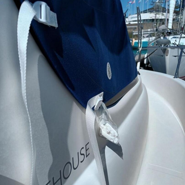 Purchase Quicksilver 640 Helm UV Protection