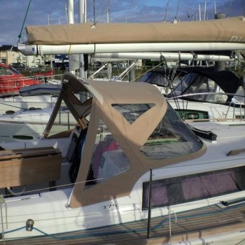 Purchase Spray Hood Dufour 375