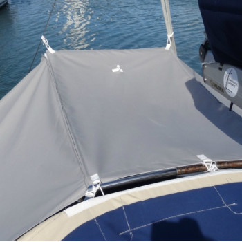 Purchase Sunshade with 4 modular parts in Polyester
