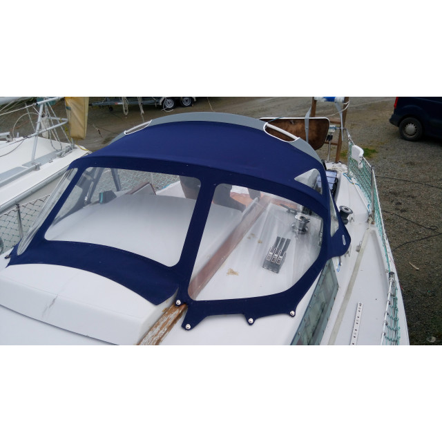 Purchase Spray Hood Jeanneau Sangria