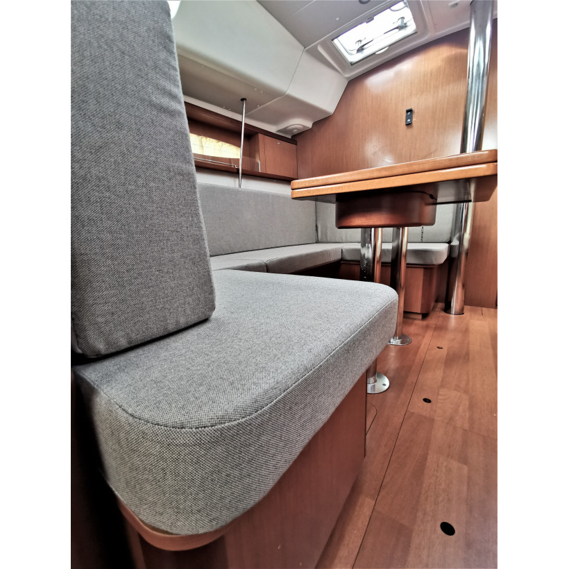 Purchase Square cushions and Oceanis 46 Standard bench cushions