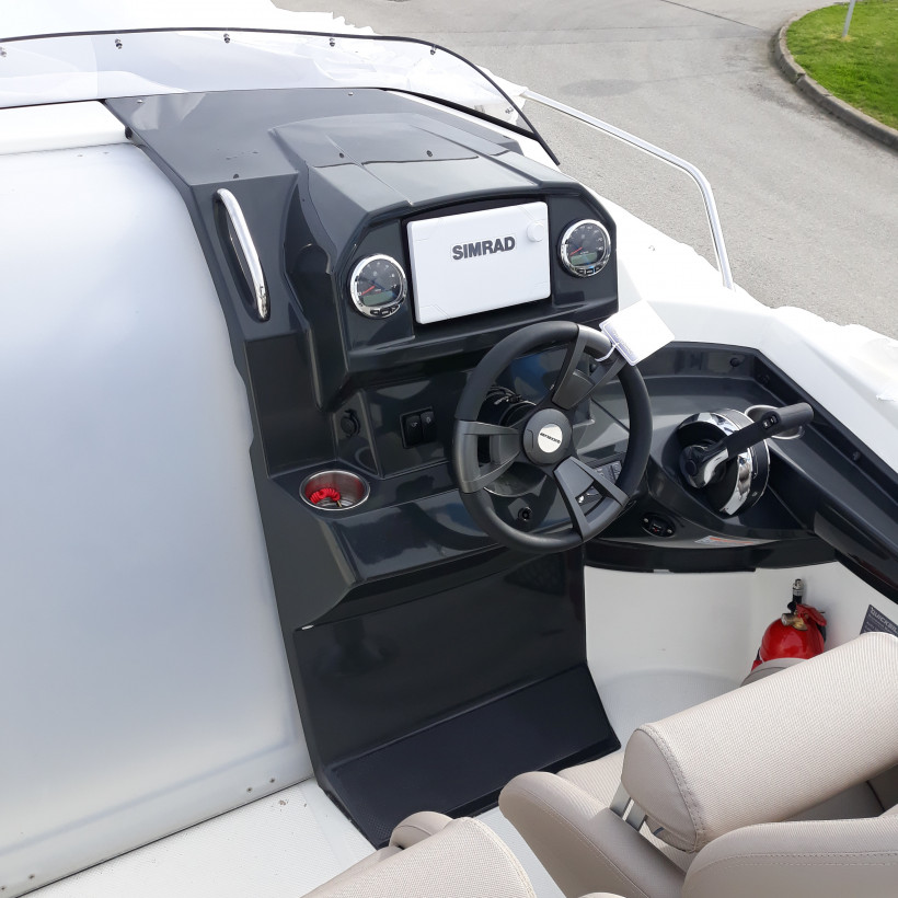 Purchase Console cover with seats Quicksilver Activ 555 Cabin