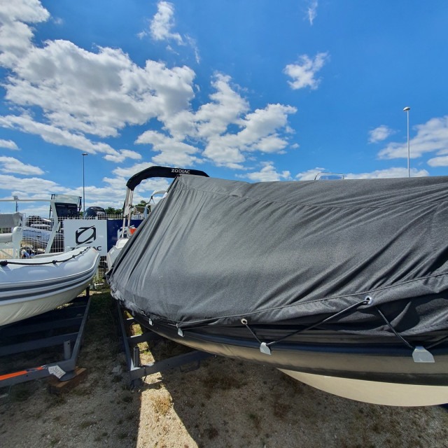 Purchase Zodiac Medline 6.8 camping cover