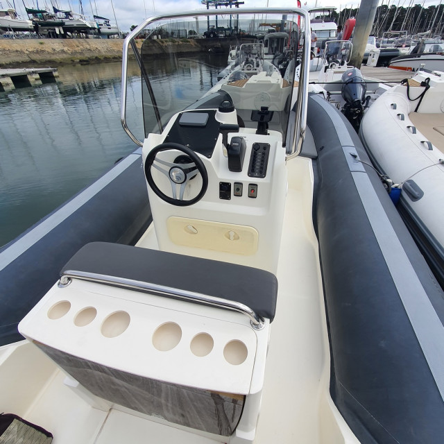 Purchase Capelli Tempest 700 Console Cover